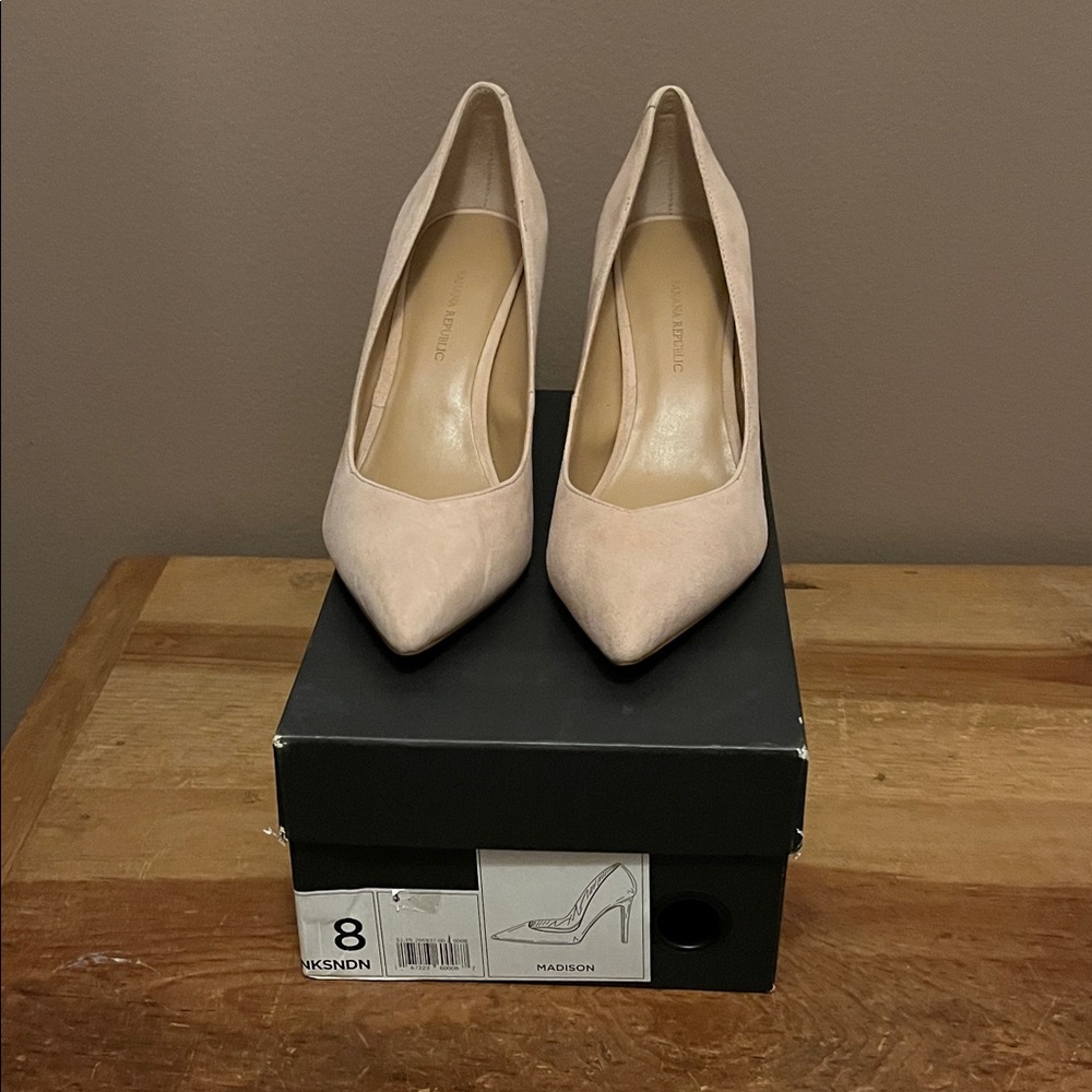 Banana Republic Nude Heels